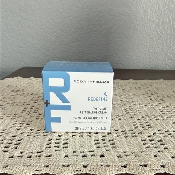 Rodan + Fields Redefine Overnight Cream - Blue and White